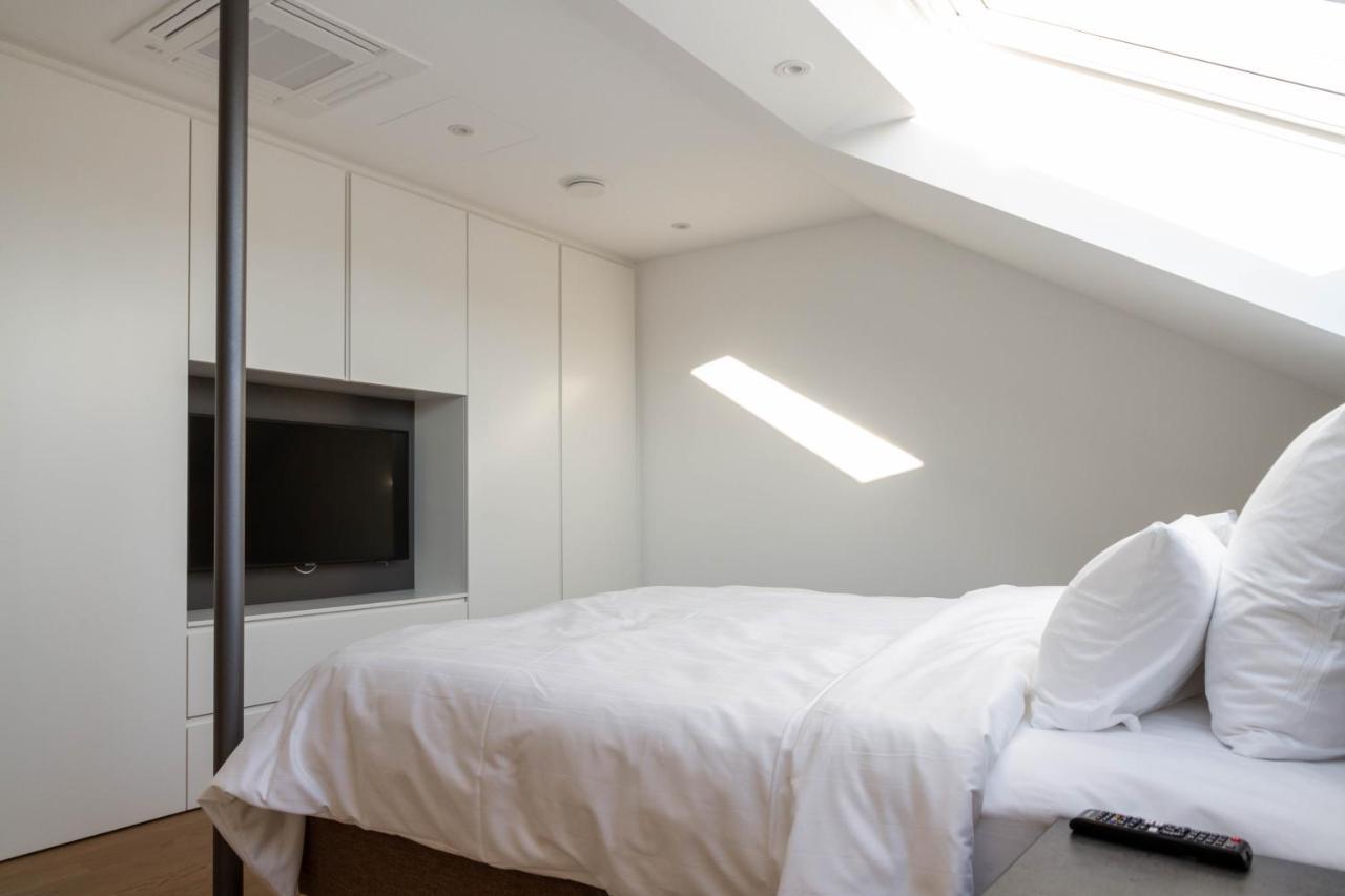 Toploft Serviced Apartments Крайлсхайм Екстериор снимка